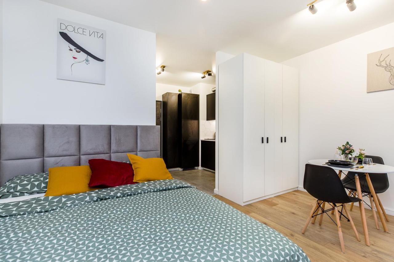 Ferienwohnung Cloud9 - Barska 69 Krakau Exterior foto