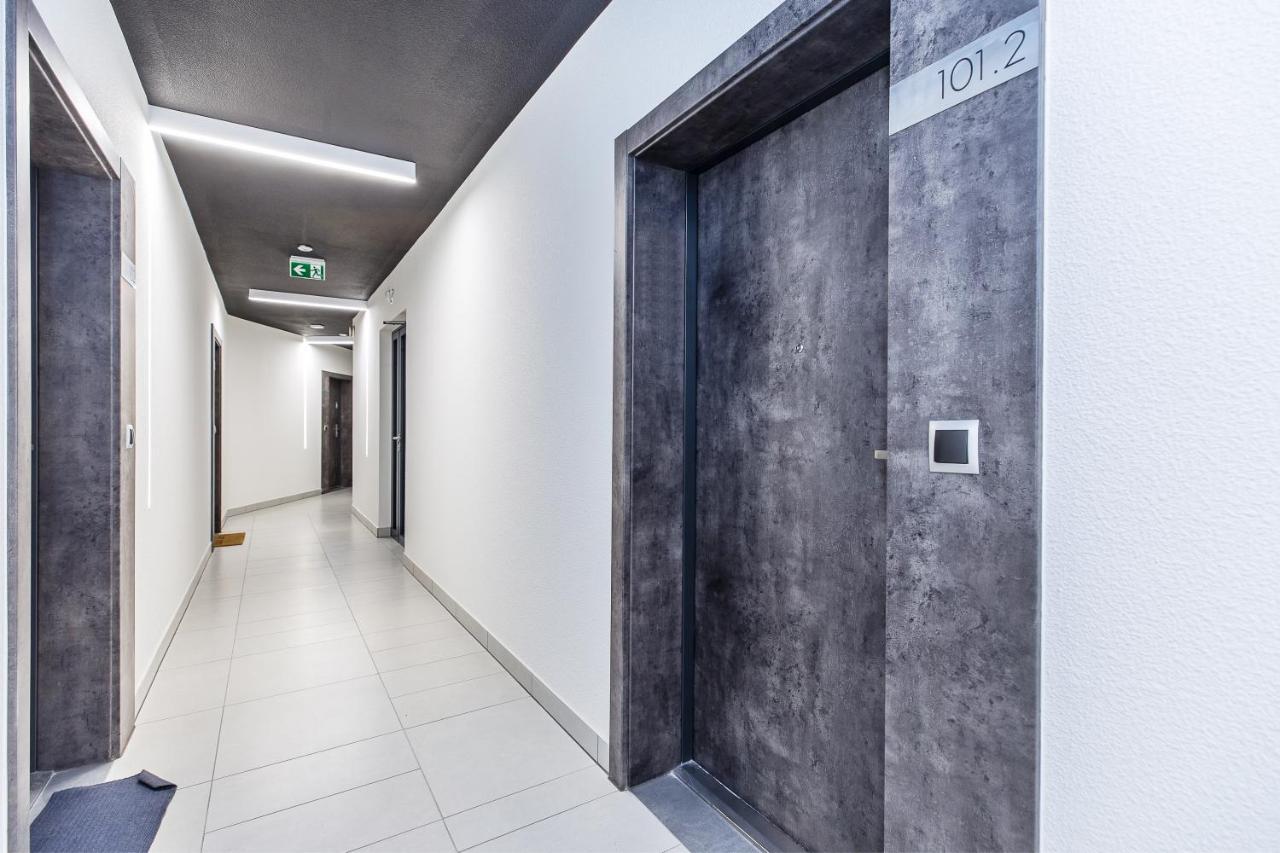 Ferienwohnung Cloud9 - Barska 69 Krakau Exterior foto